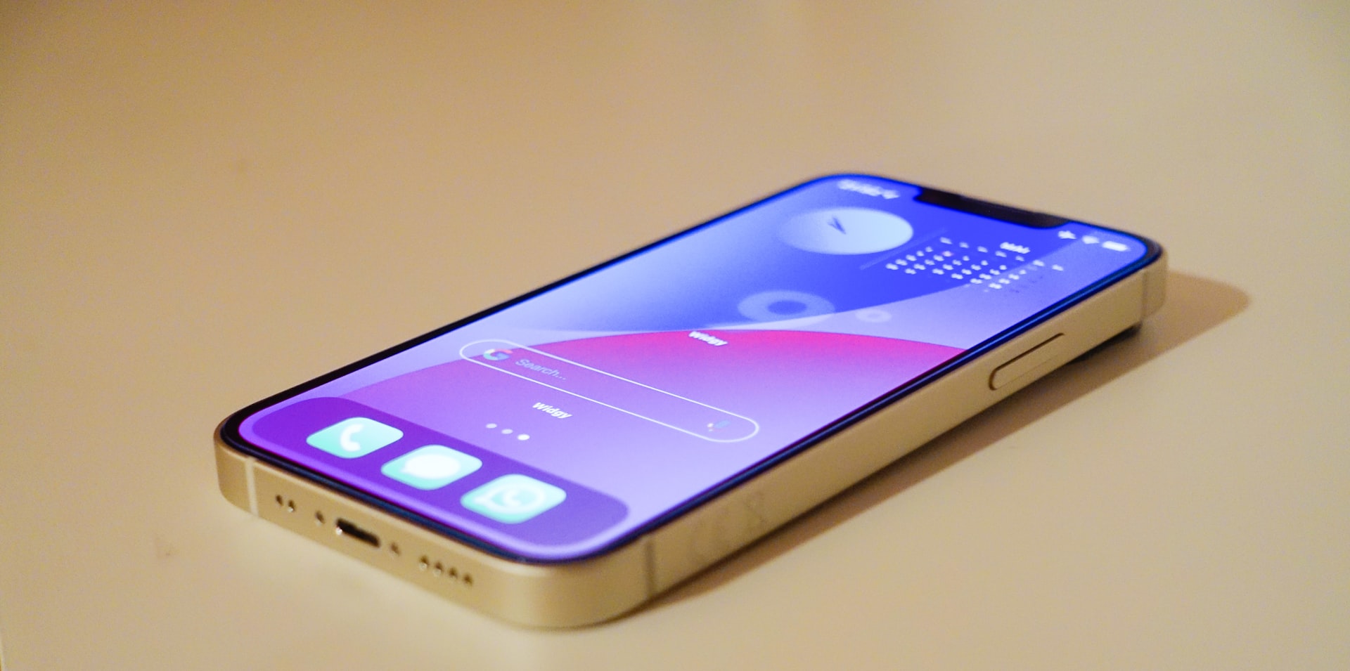 cambiar pantalla iPhone 13 mini